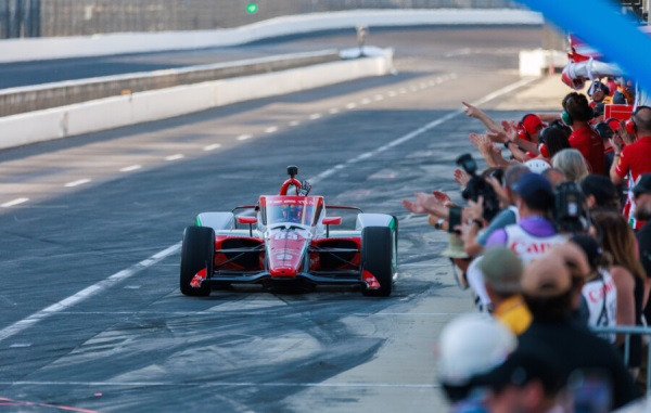 Русский гонщик установил историческое достижение в США. Аплодировали даже соперники1