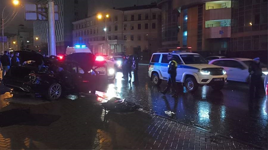 Водитель иномарки погиб в результате ДТП в Новосибирске