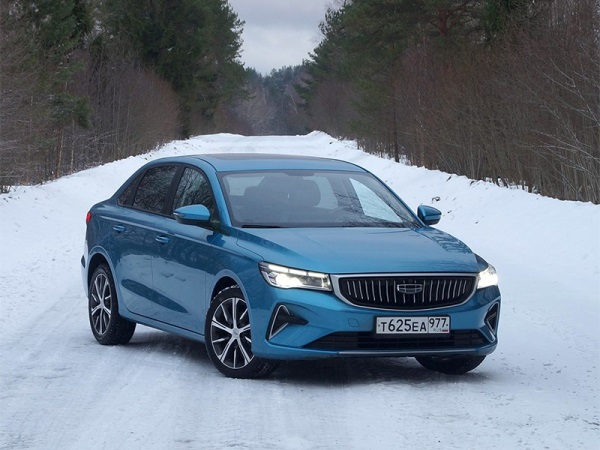 Geely отзывает в России почти 18 тысяч седанов Emgrand из-за риска повреждения топливного бака
