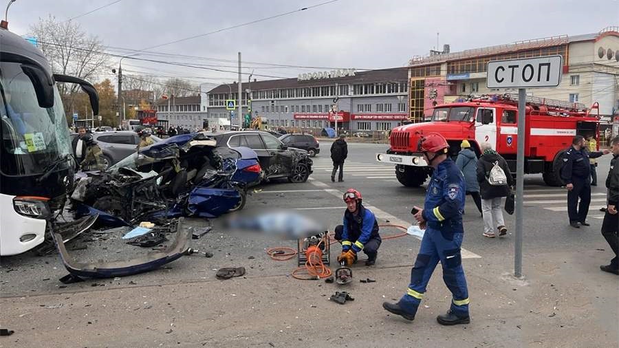 Четыре человека погибли в ДТП с автобусом в Ижевске