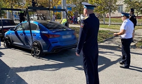 Волгоградцу вернули автомобиль после уплаты штрафов