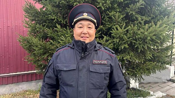 В Тыве сотрудник полиции оперативно доставил в больницу Кызыла трёх пострадавших в ДТП граждан