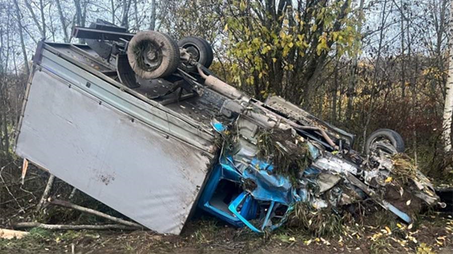 Один человек погиб и трое пострадали в ДТП с участием «Газели» в Ленобласти