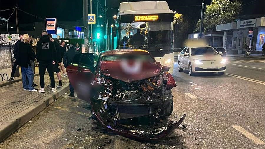 Один человек пострадал в результате ДТП с участием автобуса в Севастополе