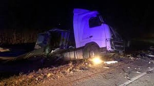 Под Новосибирском в тройном ДТП погиб водитель грузовика