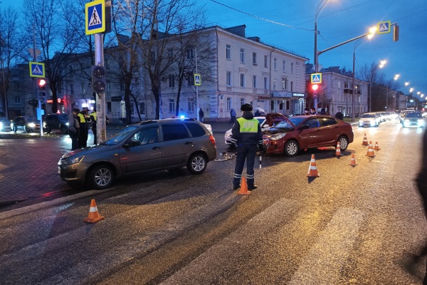 В Нижнем Тагиле водитель нарушил ПДД и отправил пассажирку в больницу