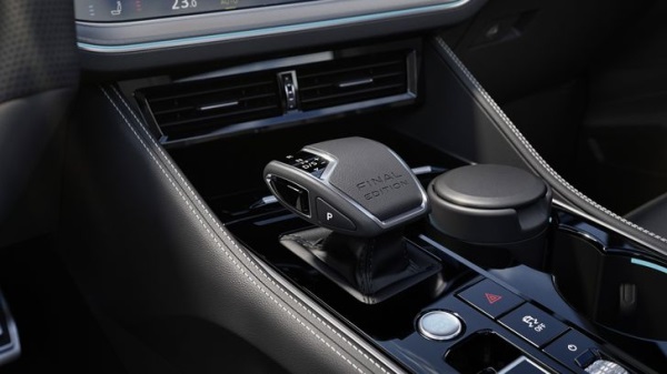 Привычный Volkswagen Touareg уходит в историю: представлена «прощальная» версия модели