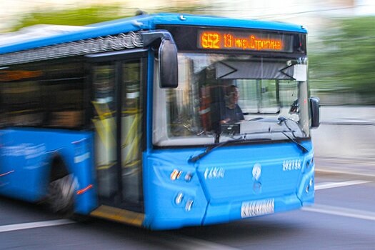 На севере Москвы случилось ДТП с автобусом