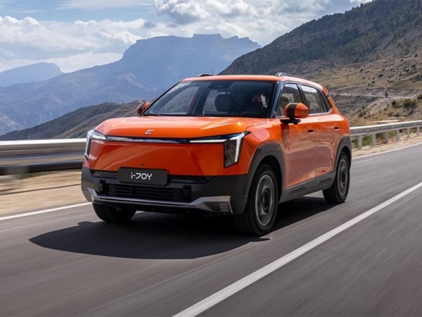 Evolute показал i-Joy с новым дизайном