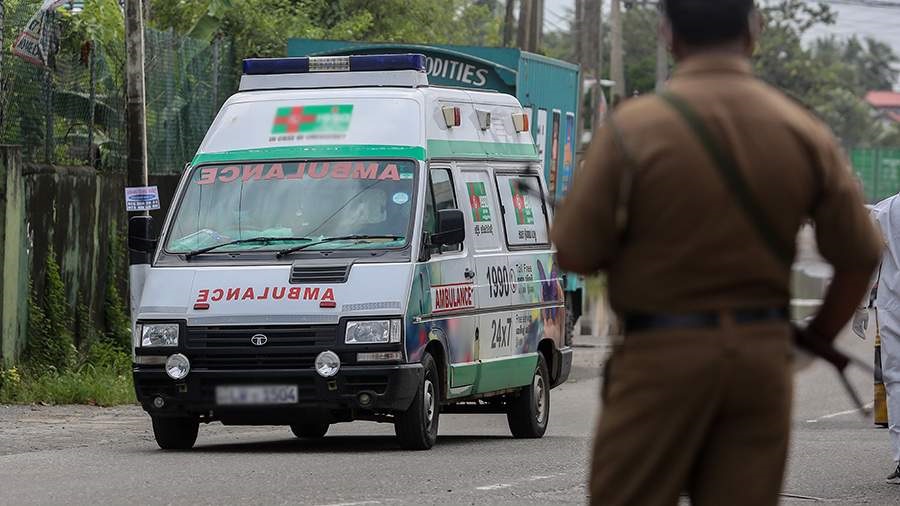 В ДТП с участием автобуса на Шри-Ланке пострадали 12 человек