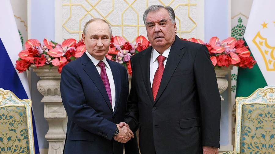 Путин и Рахмон начали переговоры в формате тет-а-тет