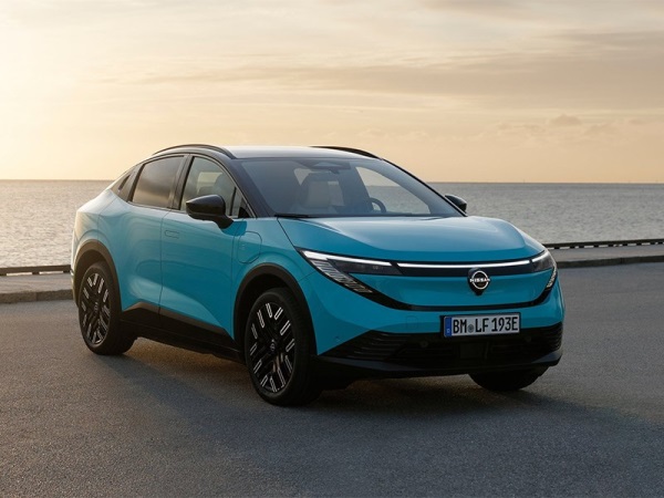 Nissan намекнул на возможный выход полноприводного Leaf