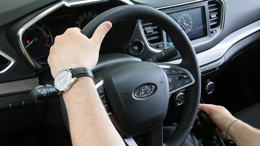 В АвтоВАЗе прокомментировали информацию о ДТП с Lada Vesta из-за блокировки руля