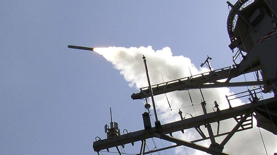 Азаров назвал нелогичной передачу Tomahawk Киеву в нынешних условиях