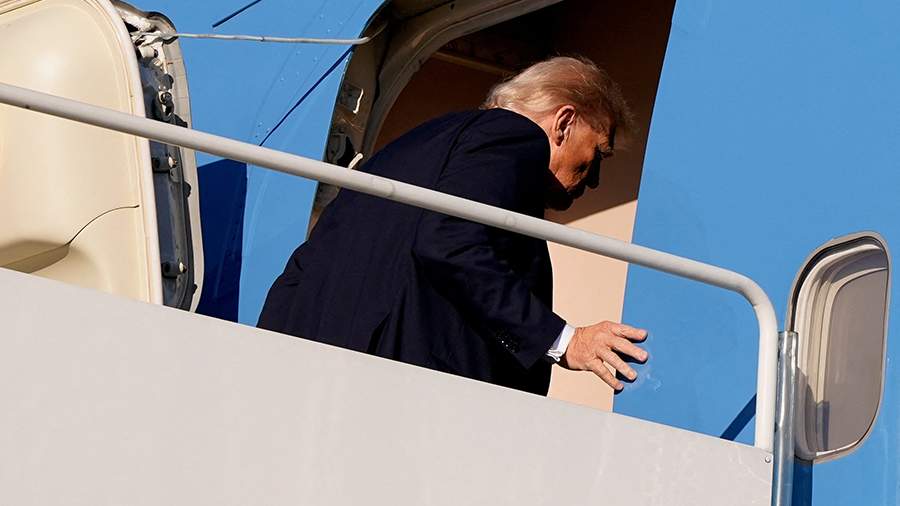 Трамп улетел во Флориду после встречи с Зеленским